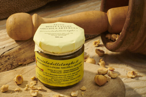 Pesto di nocciola e artemisia