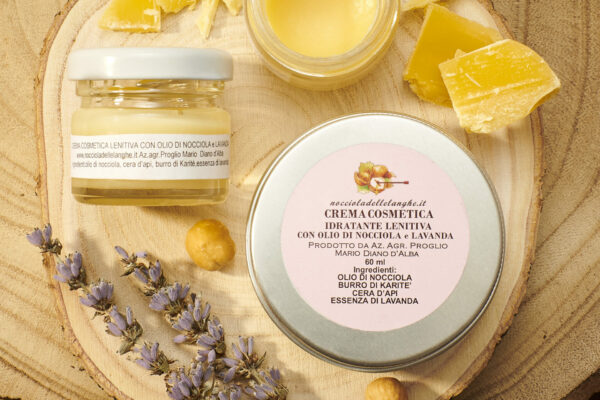 Cosmetica naturale alla nocciola e lavanda